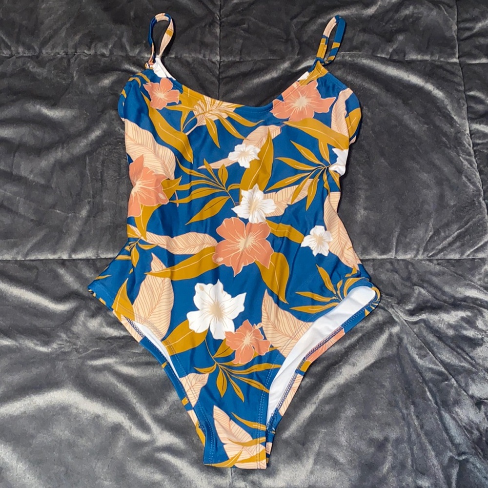 NWT Kona Sol tropical one piece